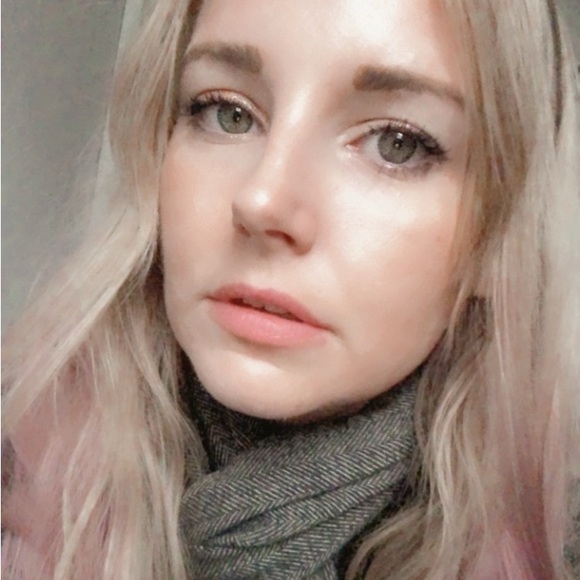 Meet your Posher, Brittaney - Picture 3 of 3